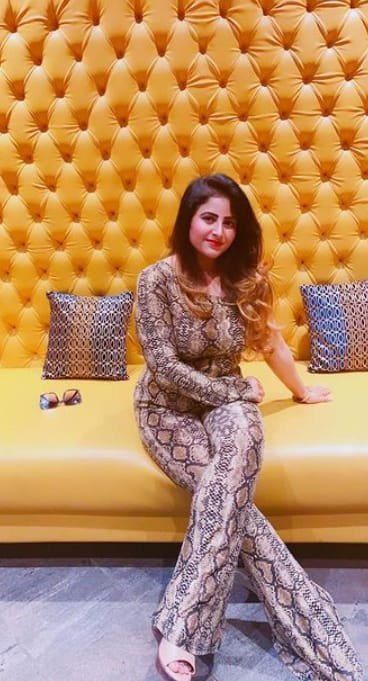  call girls service in Connaught